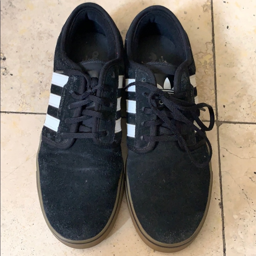 Adidas Black/Gum